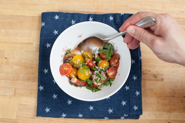 Marinate the tomatoes:
