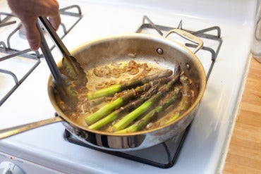 Cook the asparagus & plate your dish: