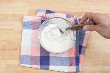 Make the romesco sauce: