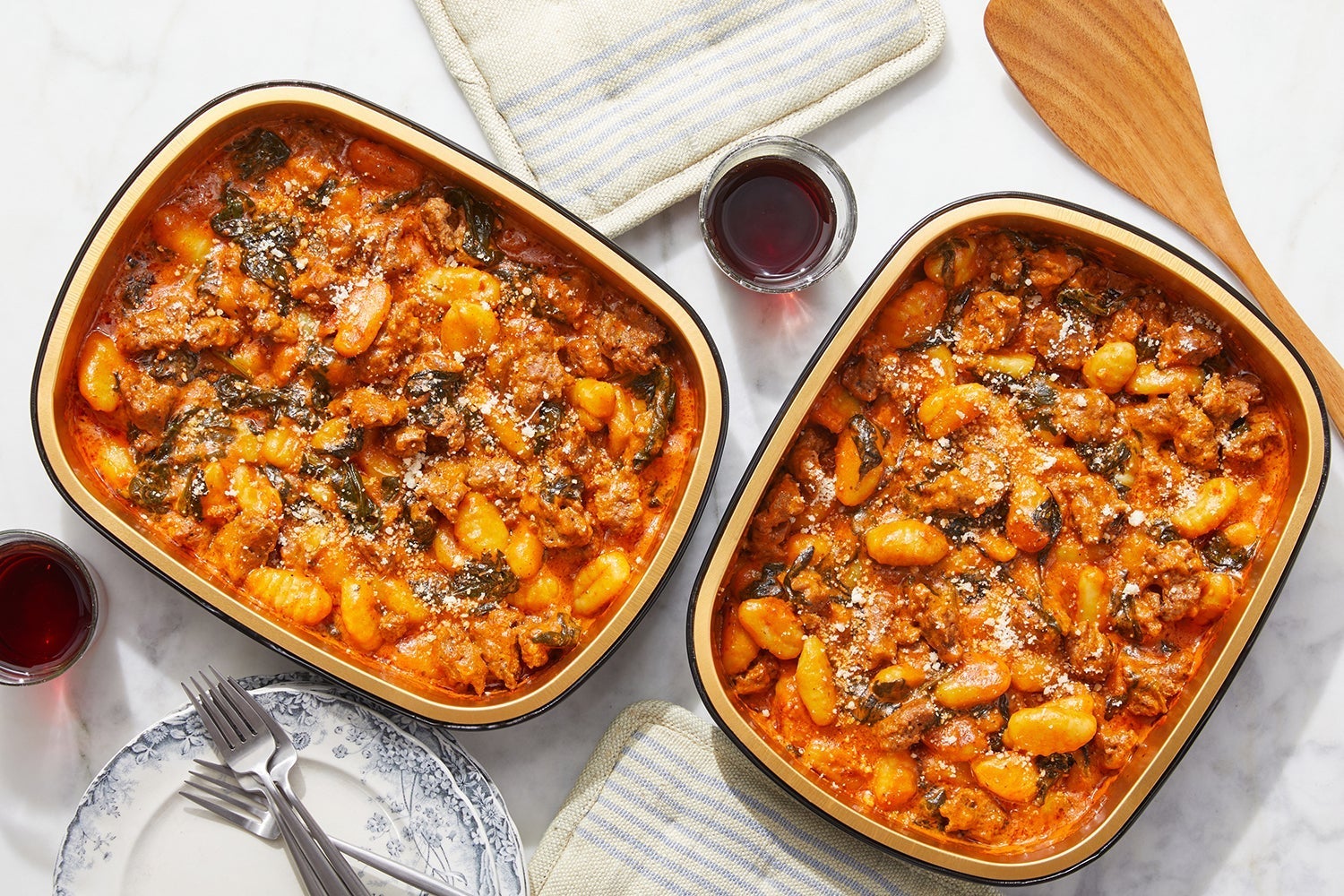 Recipe Tuscan Sausage & Gnocchi with Creamy Romesco Sauce & Spinach