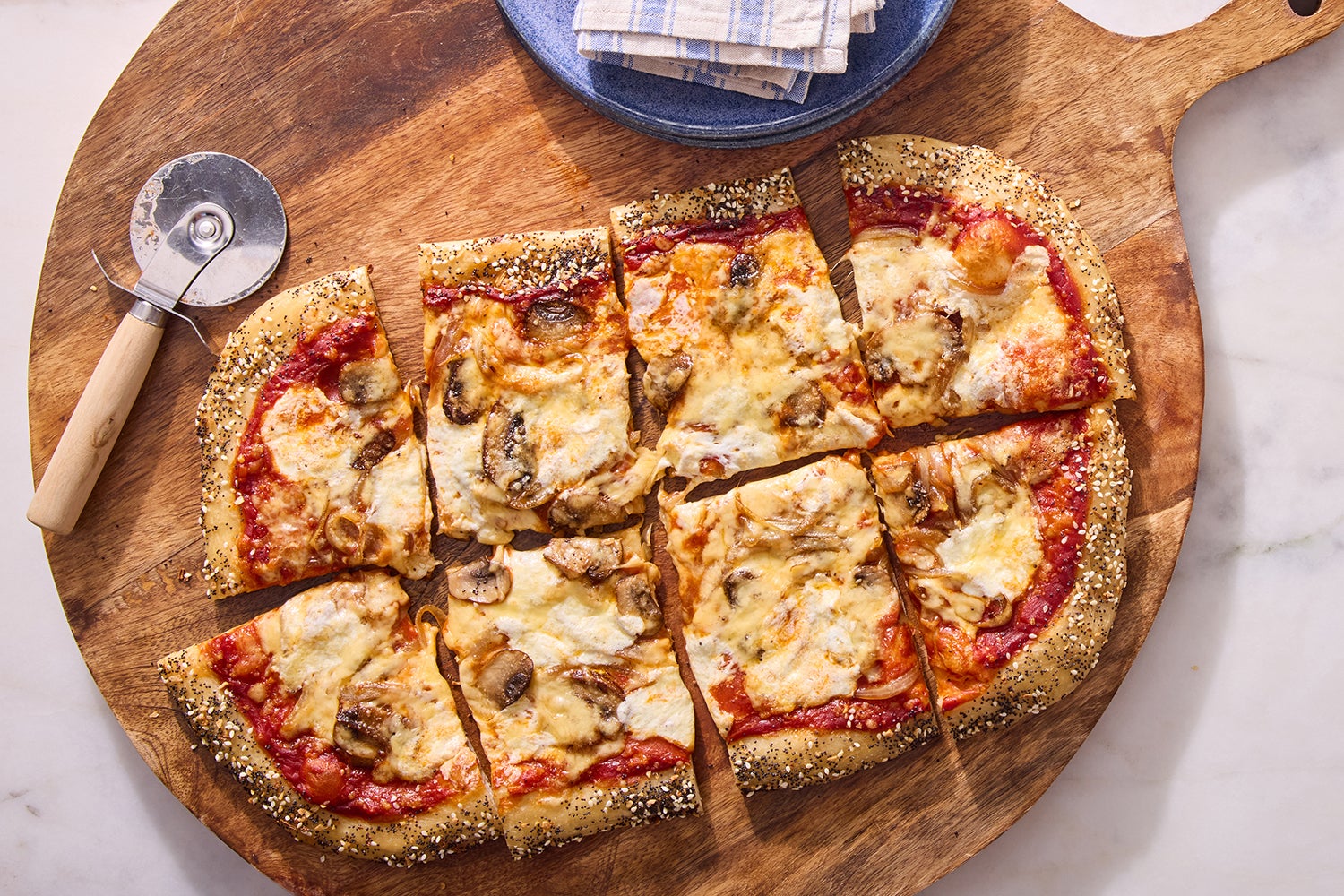 Recipe Everything BagelCrusted Pizza with Onion, Mushrooms & Smoked