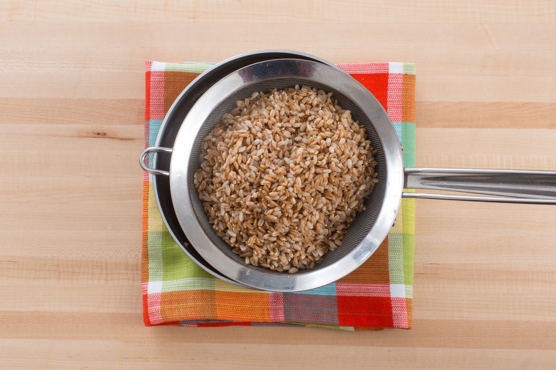 Recipe Seared Salmon with Roasted Broccoli & Farro Salad Blue Apron