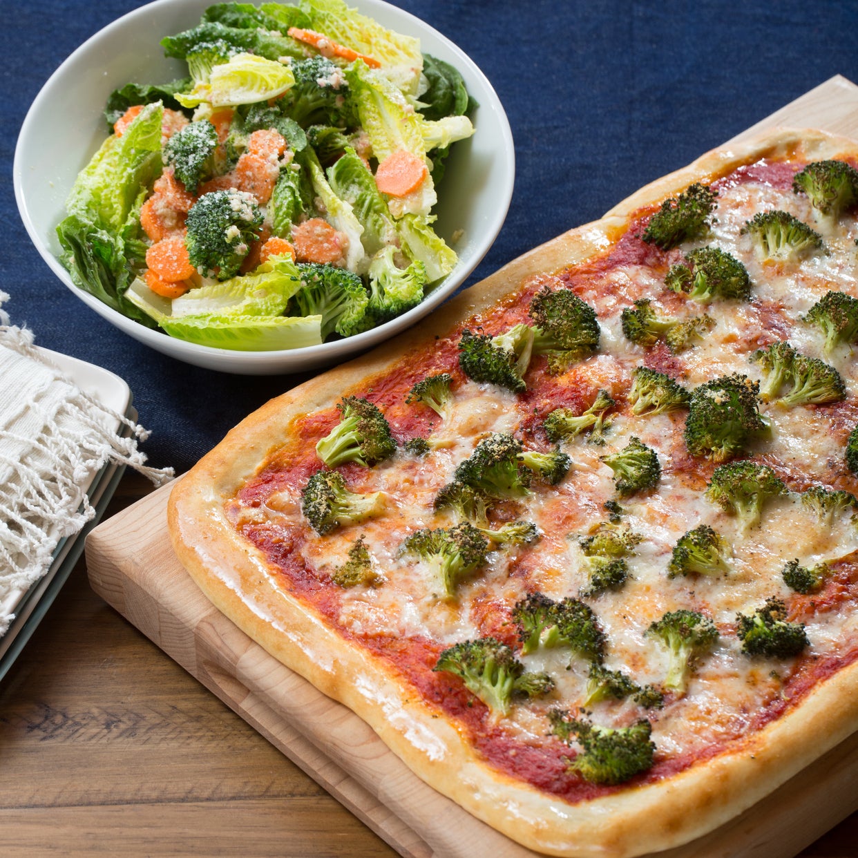 Recipe Parmesan & Provolone Pizza with Broccoli, Carrot & Romaine
