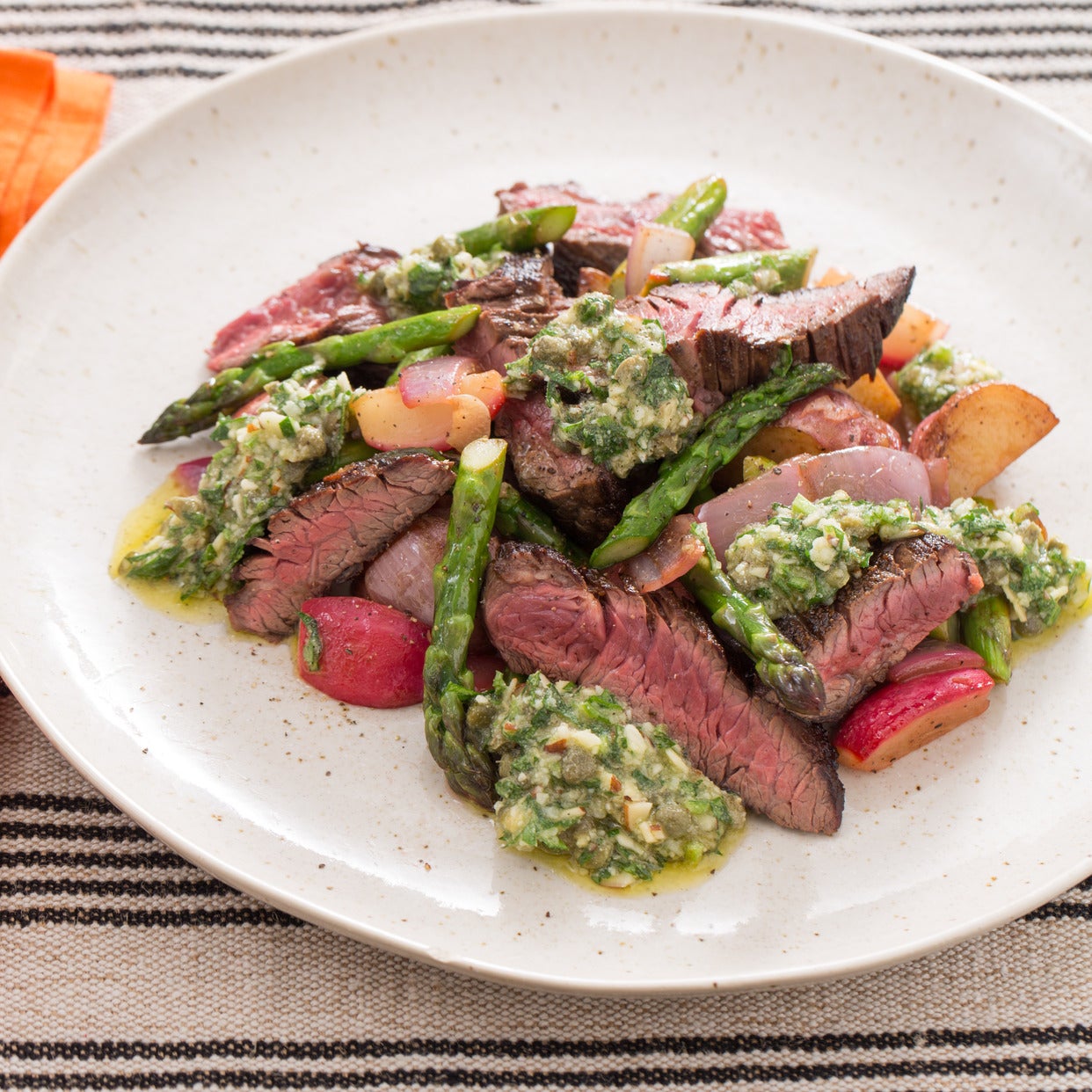 Recipe Sirloin Tip Steaks with New Potato, Asparagus & Radish Hash