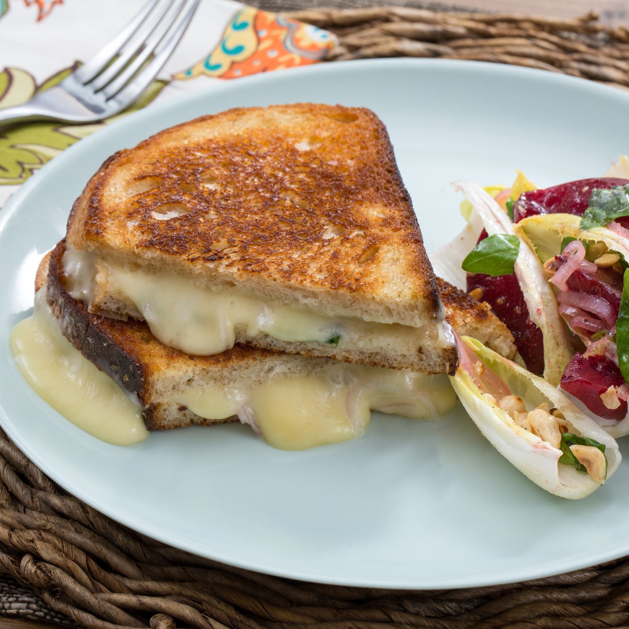 Recipe Fontina & Basil Grilled Cheese Sandwiches with Summer Stone Fruit & Endive Salad Blue