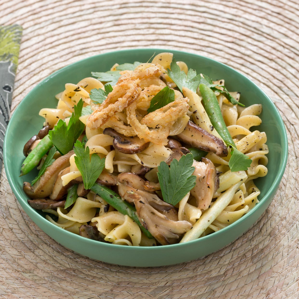 Recipe Summer Bean & Mushroom Pasta with Crispy Shallot Rings Blue Apron