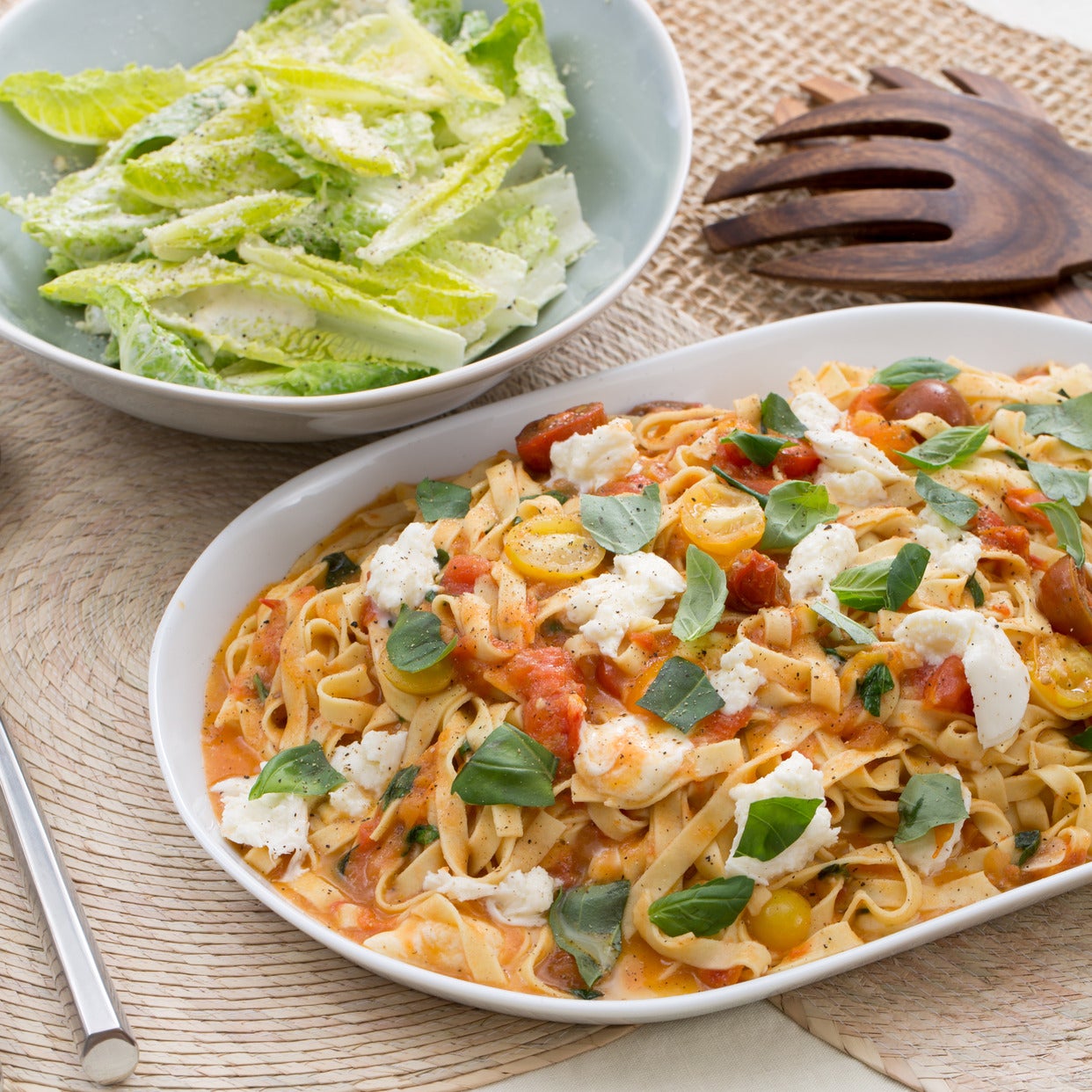 Recipe Fresh Fettuccine Pasta With Summer Tomato Sauce Caesar Fresh Fettuccine Pasta With Summer Tomato Sauce Caesar Style Salad