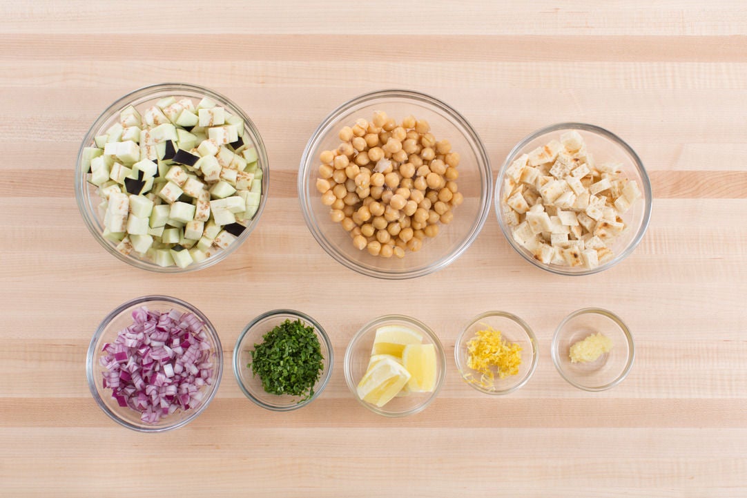 Recipe Spiced Turkey & Chickpea Chili with Chermoula, Labneh & Pita