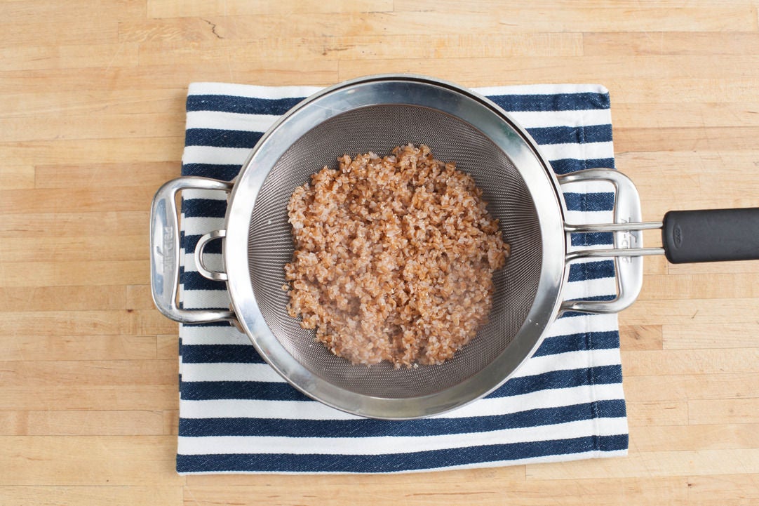 Recipe Roasted Chicken with JalapeñoHerb Salsa, Mixed Citrus & Cracked Wheat Berries Blue Apron