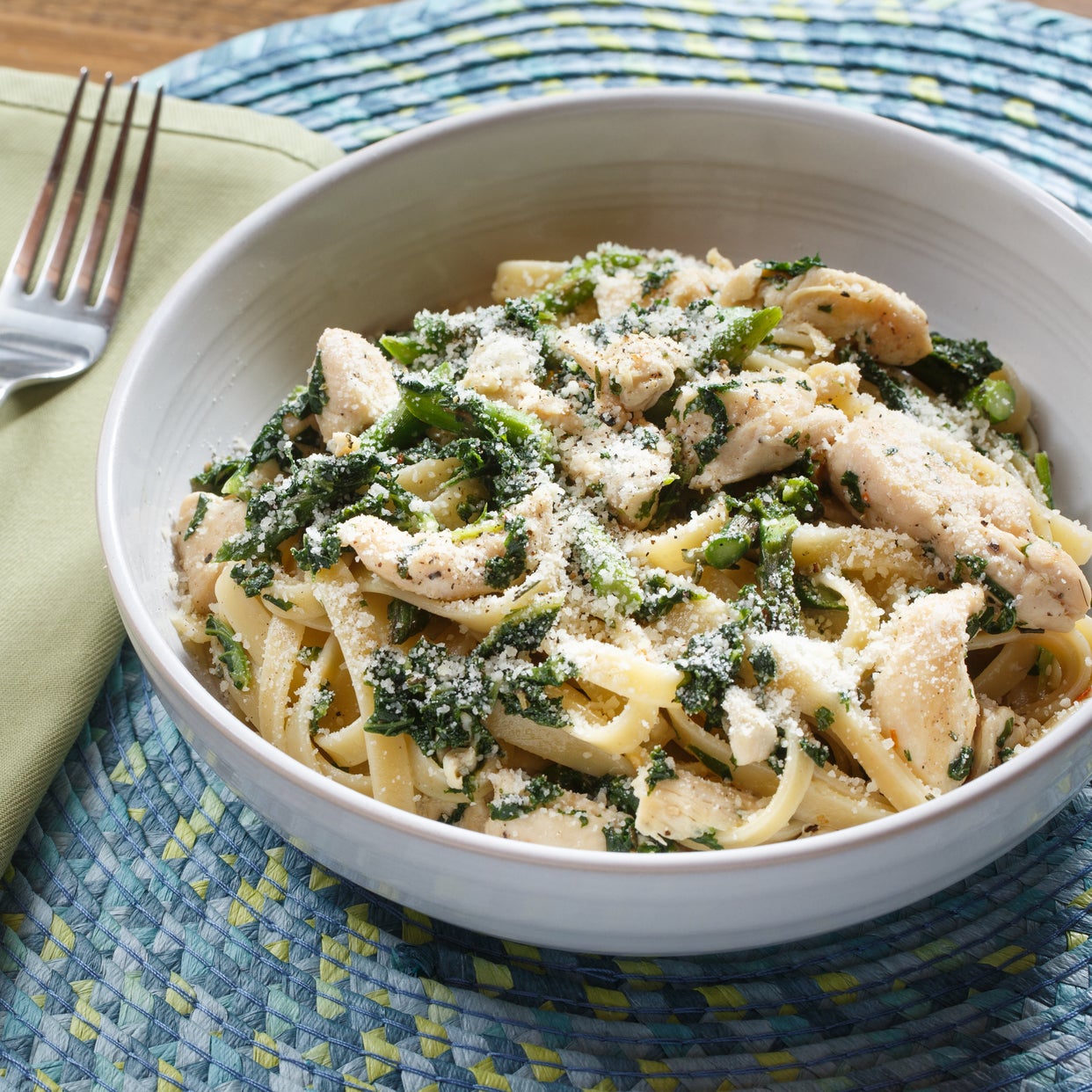 Recipe Spring Chicken Fettuccine with Sautéed Asparagus, Kale