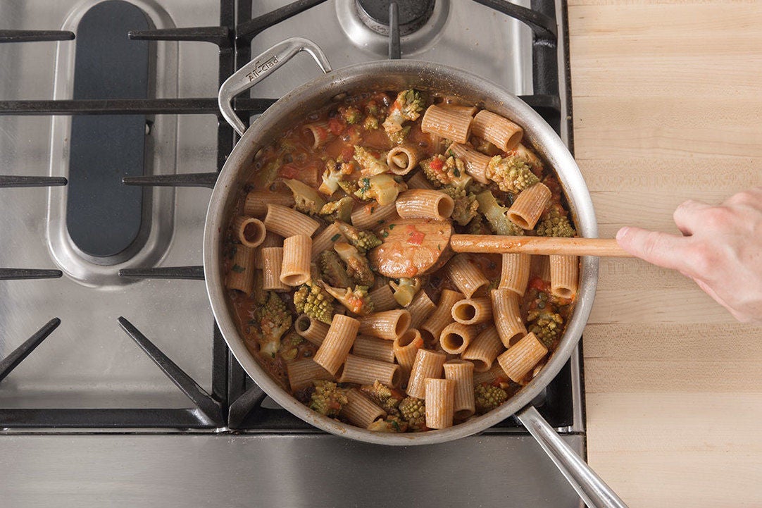 Recipe SicilianStyle Rigatoni Pasta with Cauliflower & Toasted Pine