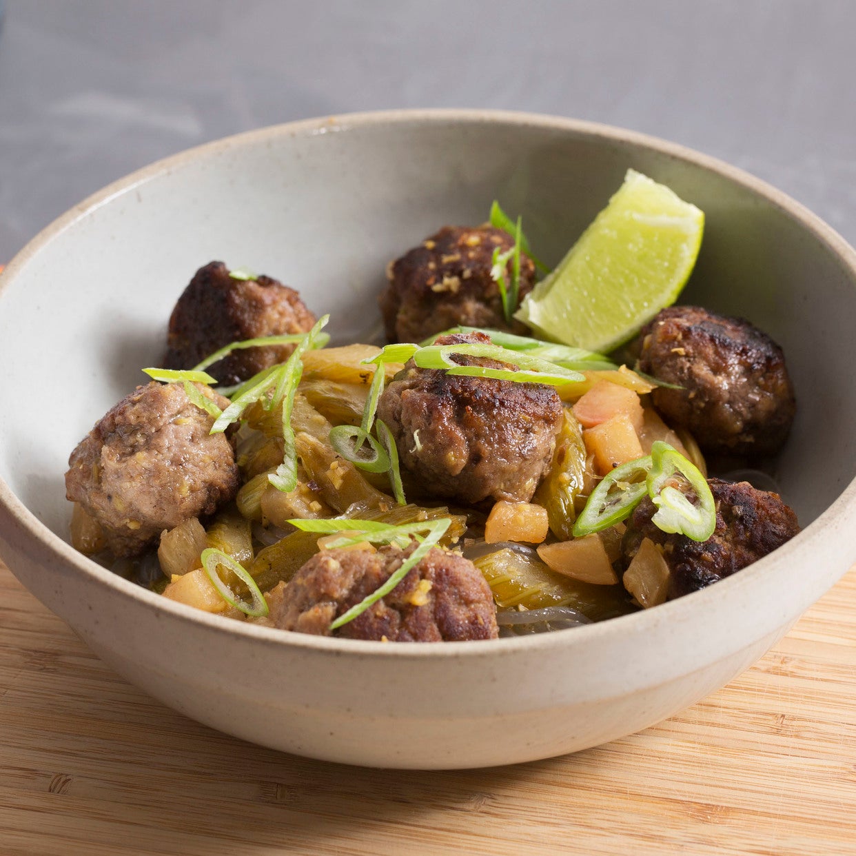 How to cook tender and fragrant meatballs from a different type of meat and fish How to cook tender and fragrant meatballs from a different type of meat and fish