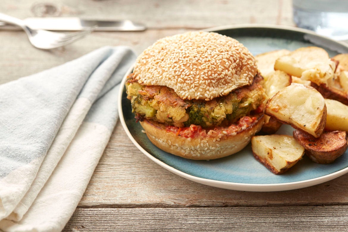 Recipe Broccoli & White Bean Burgers with Cheesy Roasted Potato Blue