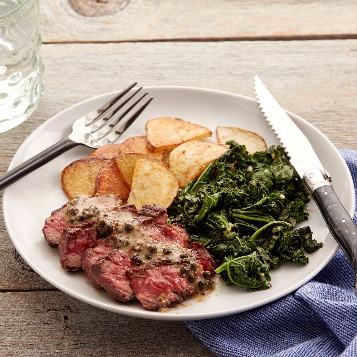 Recipe Steak & Green Peppercorn Sauce with Kale & Roasted Potato