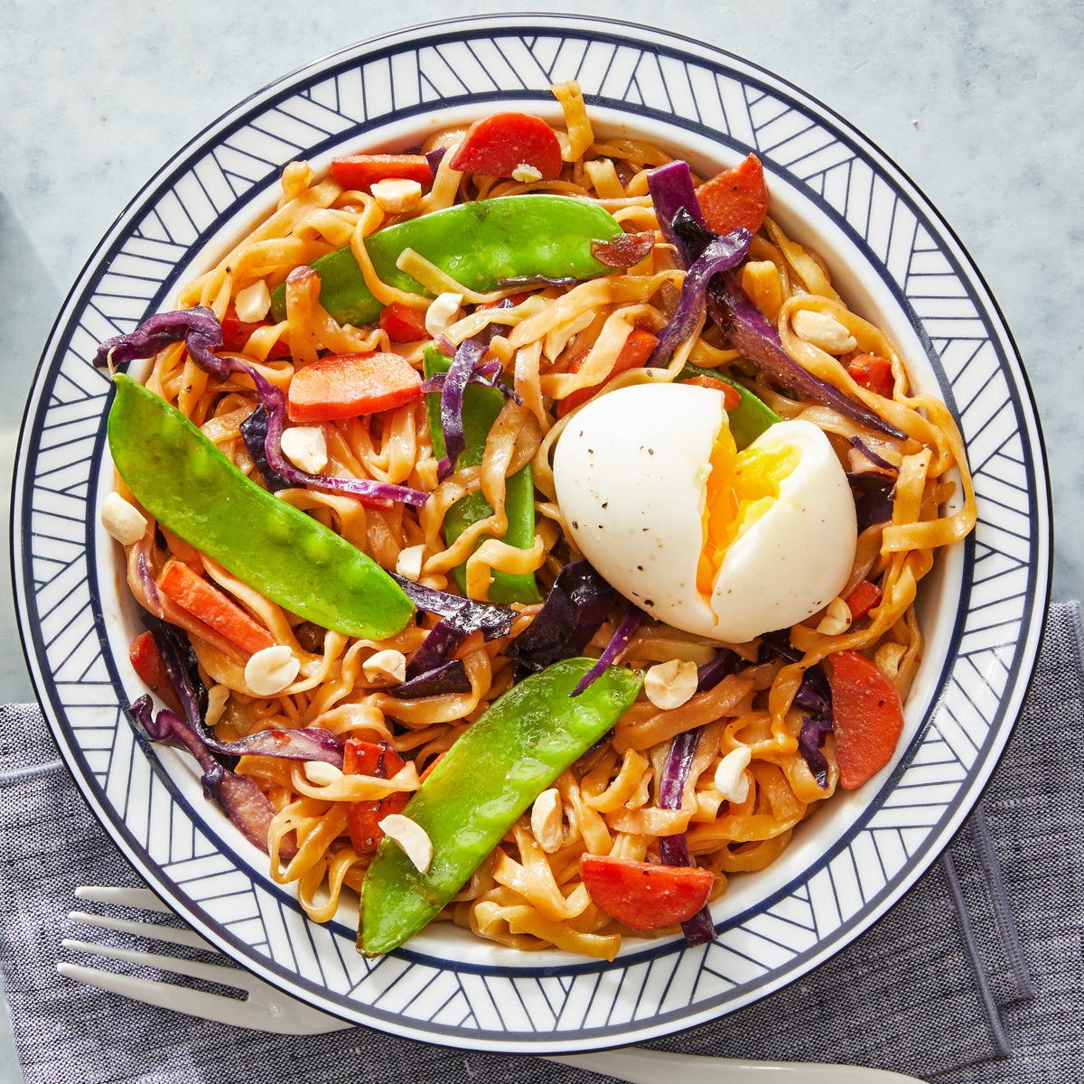 Recipe SoyGlazed Wonton Noodles with Red Cabbage & SoftBoiled Eggs