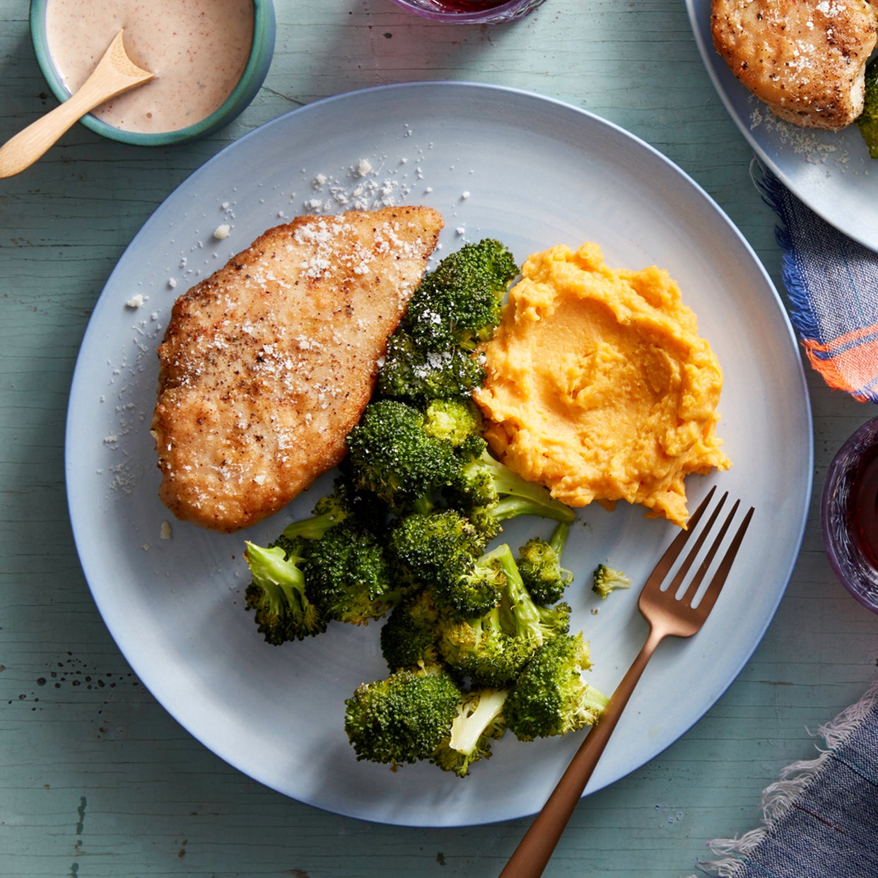 Recipe Seared Chicken with Mashed Sweet Potatoes & Roasted Broccoli