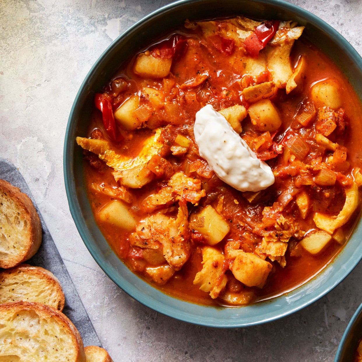 Recipe Cod & Tomato Stew with Garlic Toasts & Aioli Blue Apron