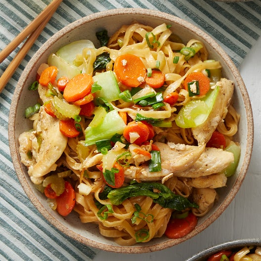 Recipe Chicken Lo Mein with Enoki Mushrooms & Bok Choy Blue Apron