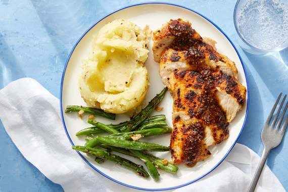 Southern-Spiced Chicken with Buttermilk Mashed Potatoes & Green Beans-image