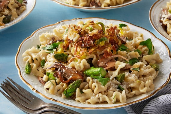 Creamy Mafalda Pasta with Asparagus, Mushrooms, & Crispy Leek-image