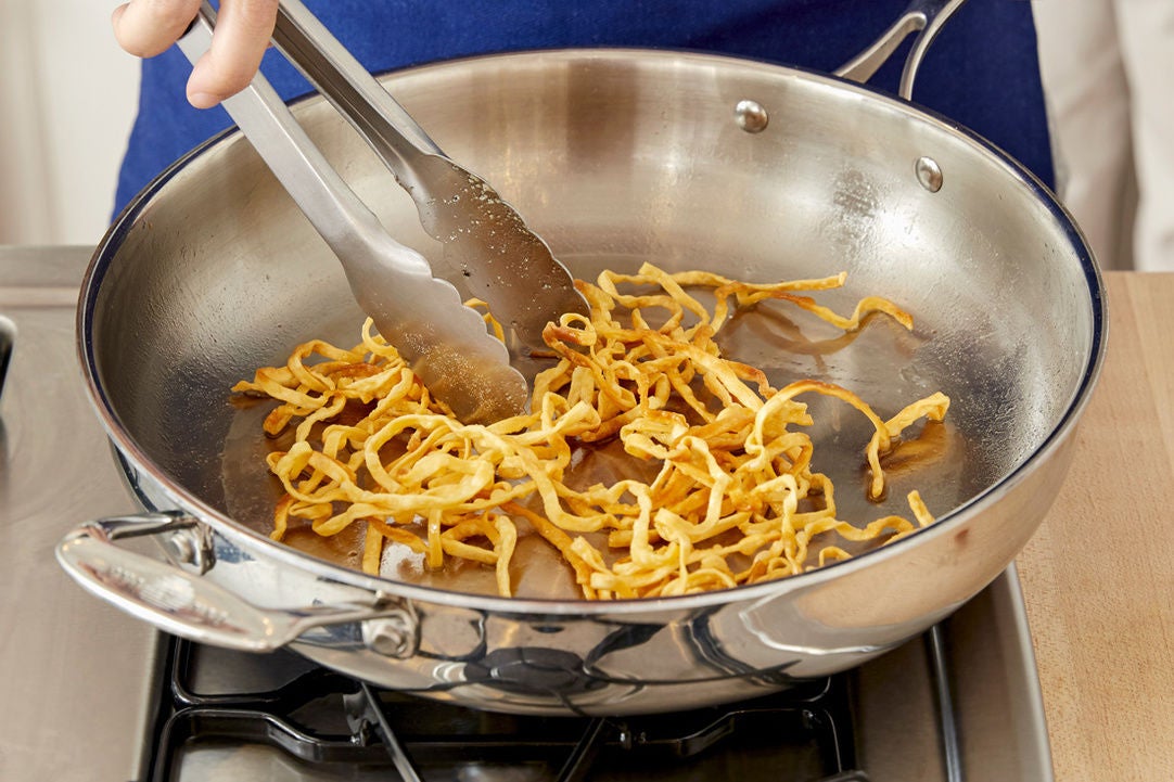 How to make crispy noodles in oven