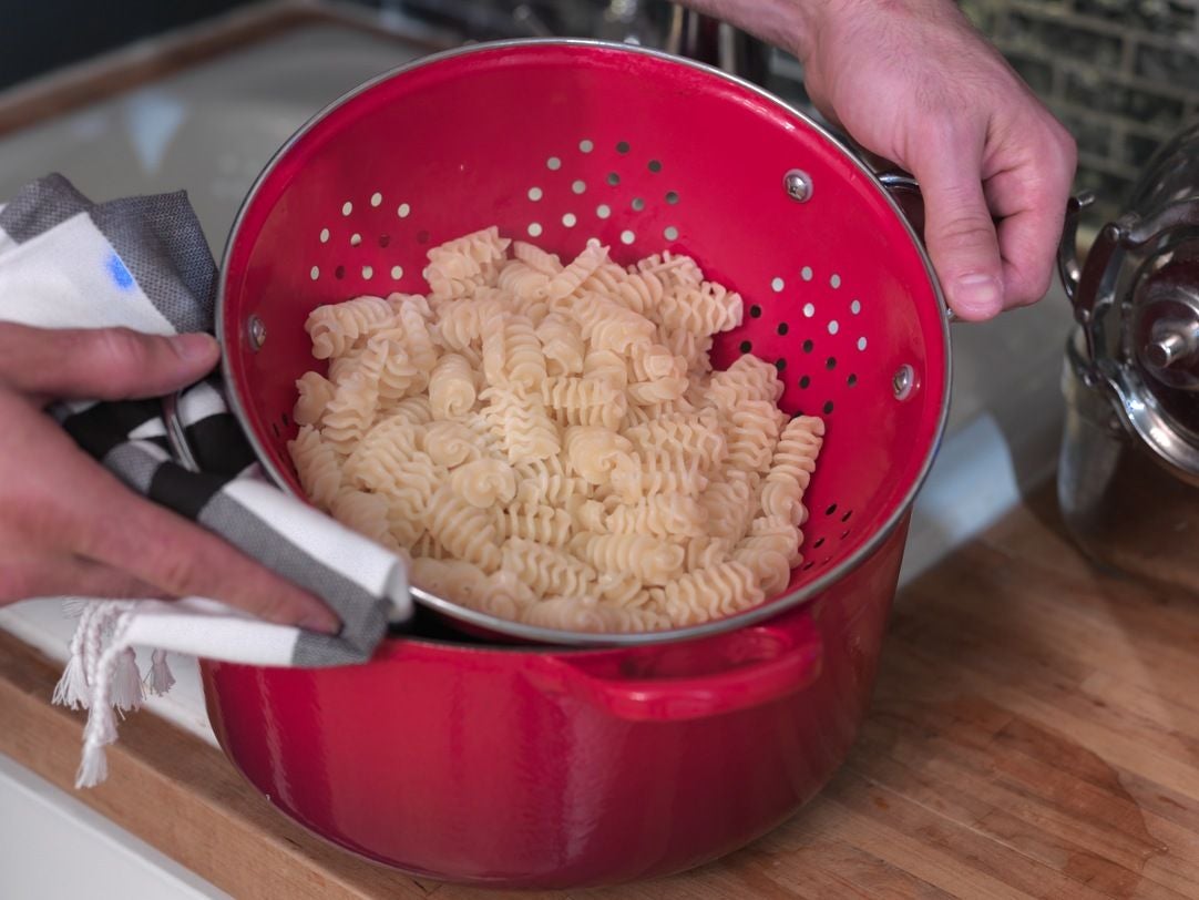 Recipe Arugula Pesto Pasta with Chicken and Castelvetrano Olives