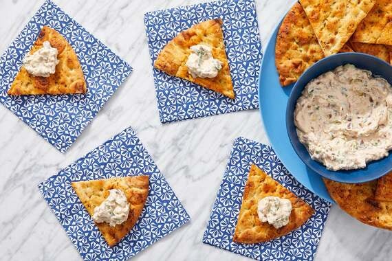Sour Cream & Onion Dip with Pita Chips-image