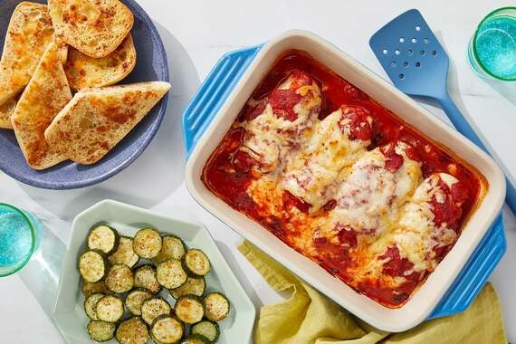 Oven-Baked Cheesy Chicken with Garlic Bread & Zucchini-image