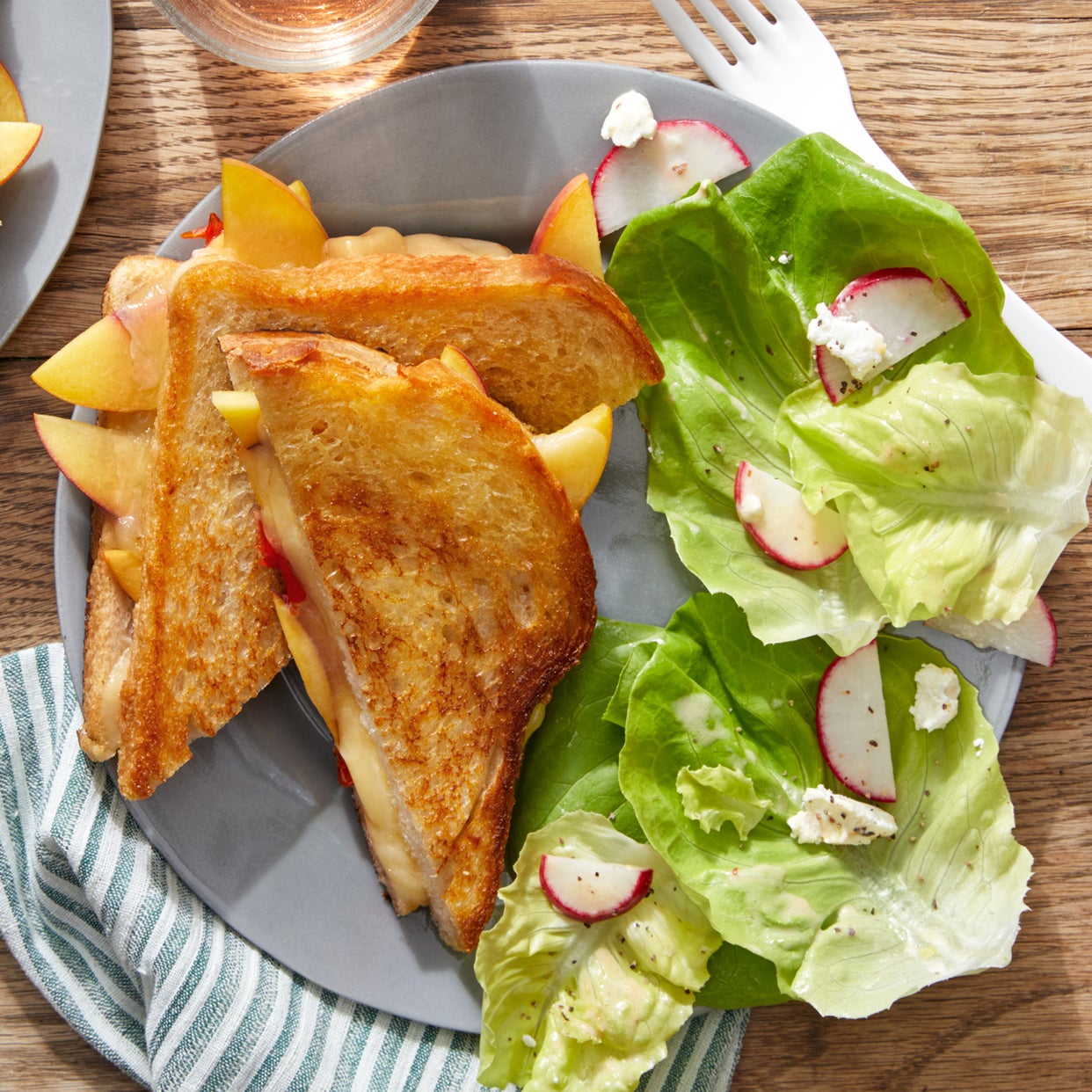 Recipe Peach & Pickled Pepper Grilled Cheese with Butter Lettuce