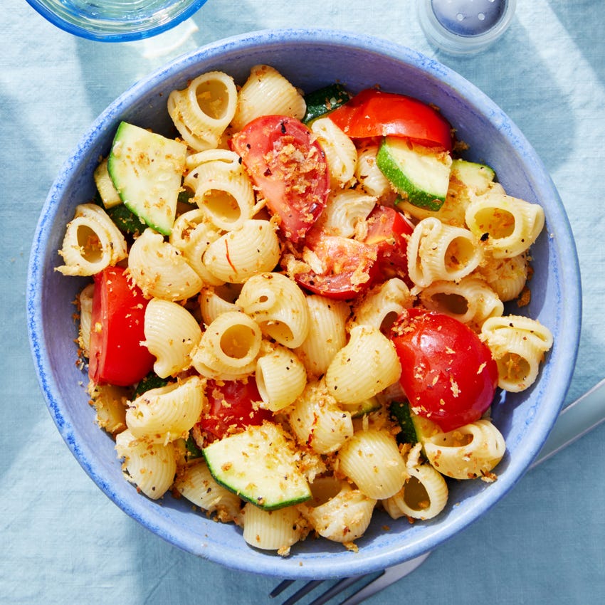 Recipe Saffron Pasta with Summer Vegetables & Spicy Breadcrumbs Blue