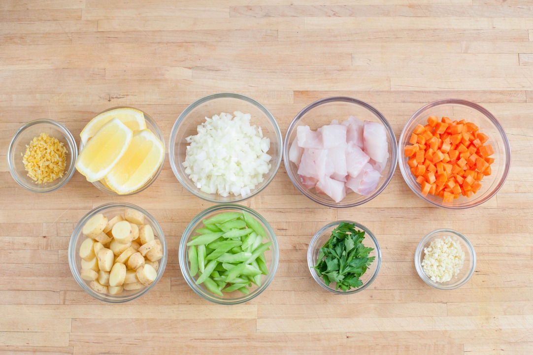 Recipe Manhattan Fish Chowder with Fingerling Potatoes & Crusty Bread