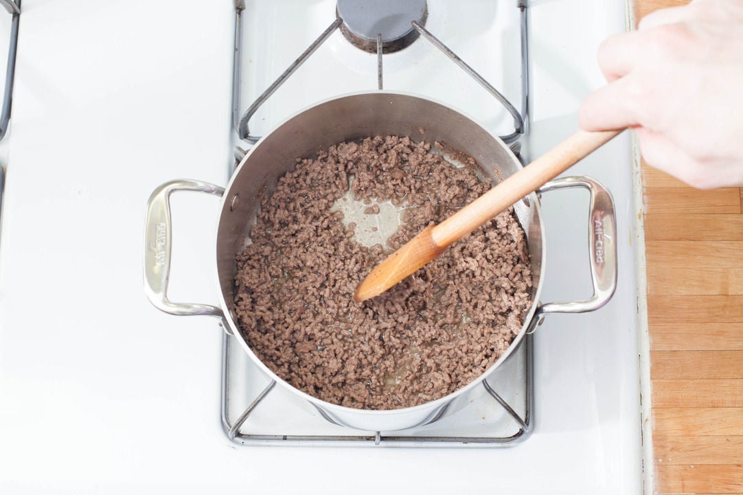 Recipe 3Chile Beef Chili with Red Kidney Beans & Pepper Jack Cheese