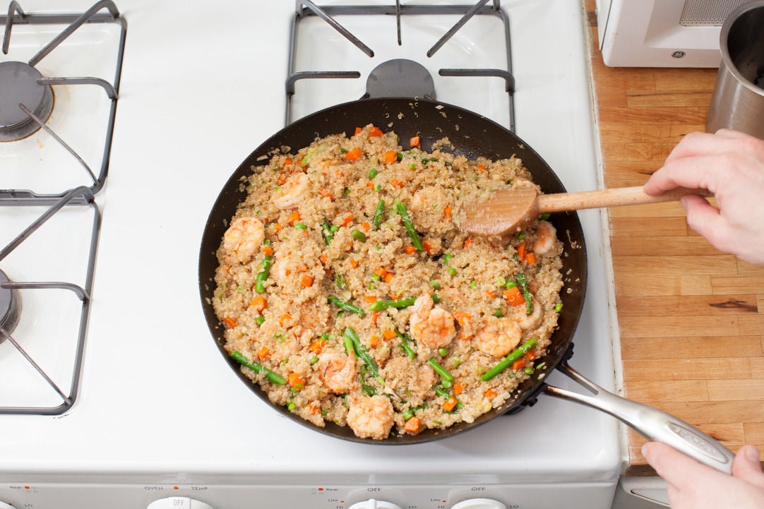 Recipe Shrimp Quinoa "Fried Rice" with Asparagus & English Peas Blue