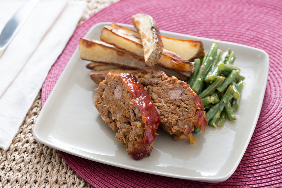 Recipe Beef Meatloaf & Roasted Potatoes with LemonHorseradish Green Beans Blue Apron