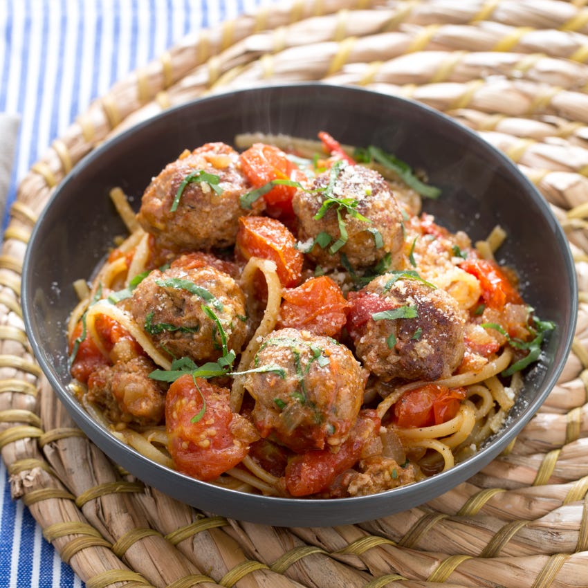 Recipe Turkey Meatballs & Linguine with Fresh Tomato Sauce & Pecorino
