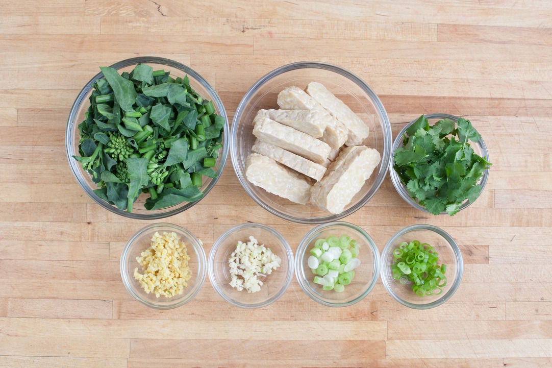 Recipe Udon Noodle Soup with Chinese Broccoli & Seared Tempeh Blue Apron