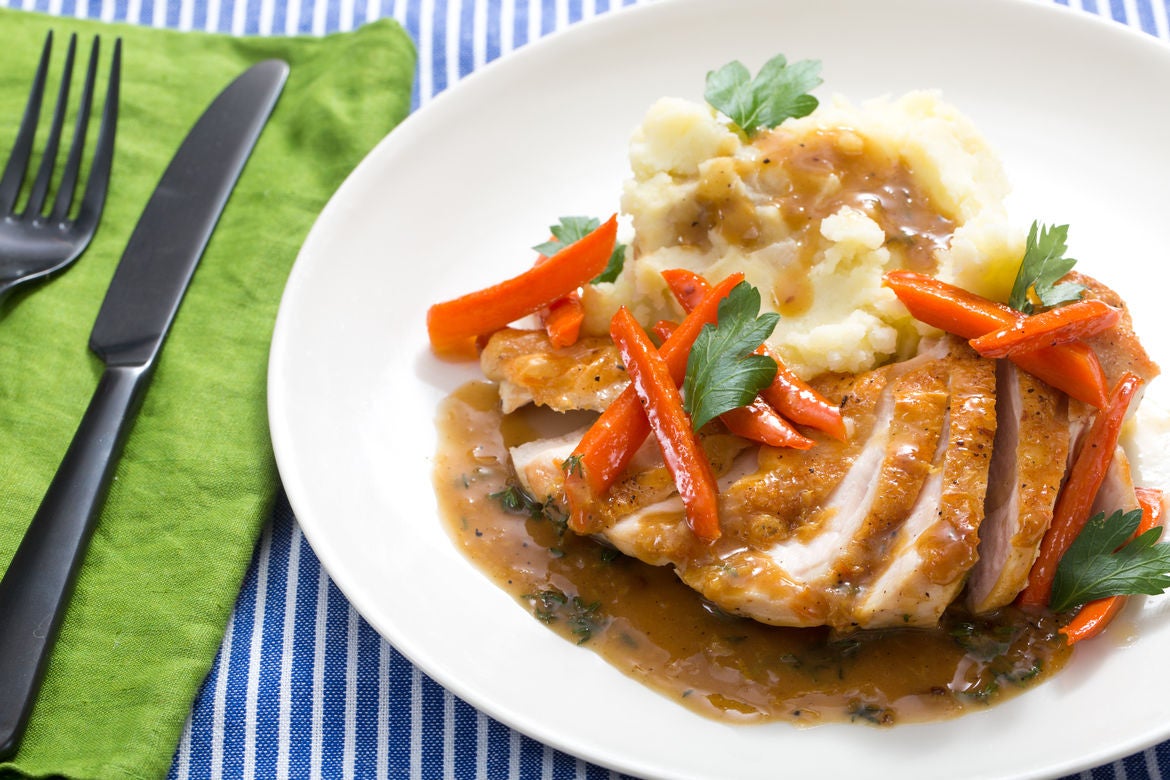 Recipe Seared Chicken & Mashed Potatoes with MapleGlazed Carrots & Pan Sauce Blue Apron