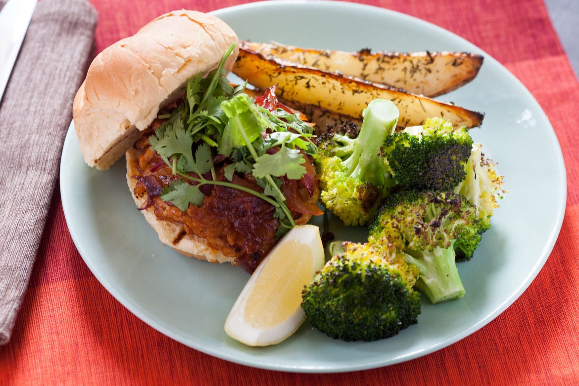 Recipe BBQ Tempeh Sandwiches with Roasted Potato Wedges & Broccoli